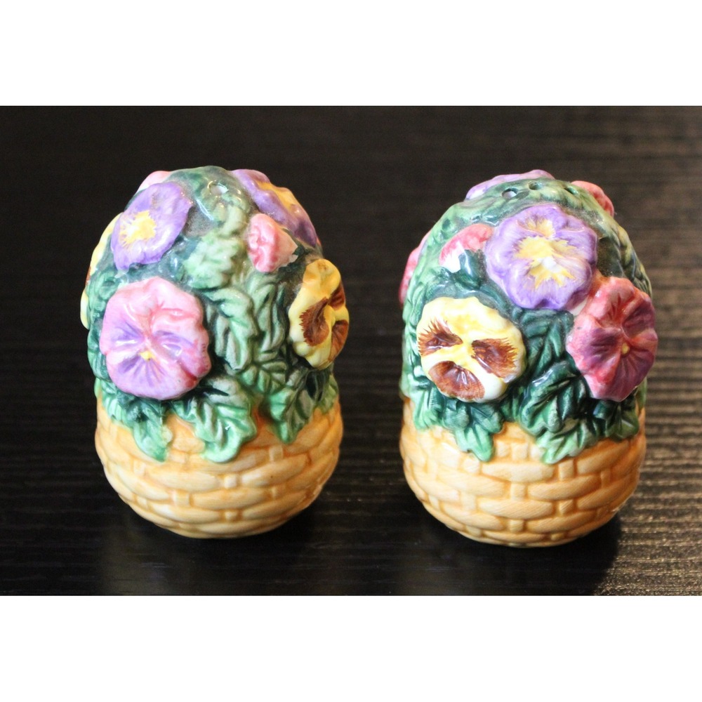 Asia Master Group Pansy Flower Basket Ceramic Salt and Pepper Shaker Set